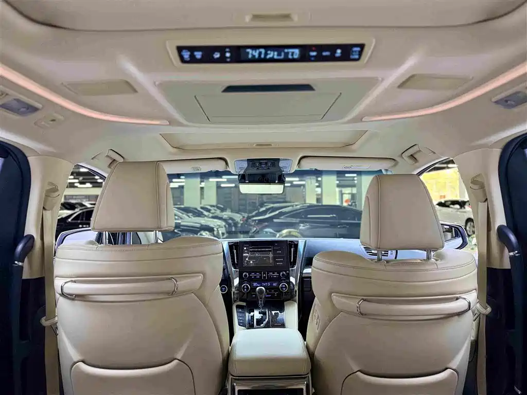 Toyota Vellfire 2021 — фото 23