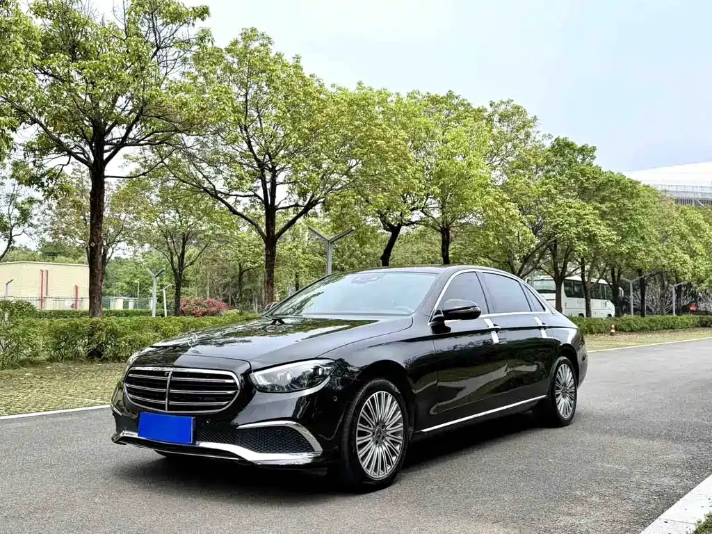 Mercedes-Benz E-Class 2021