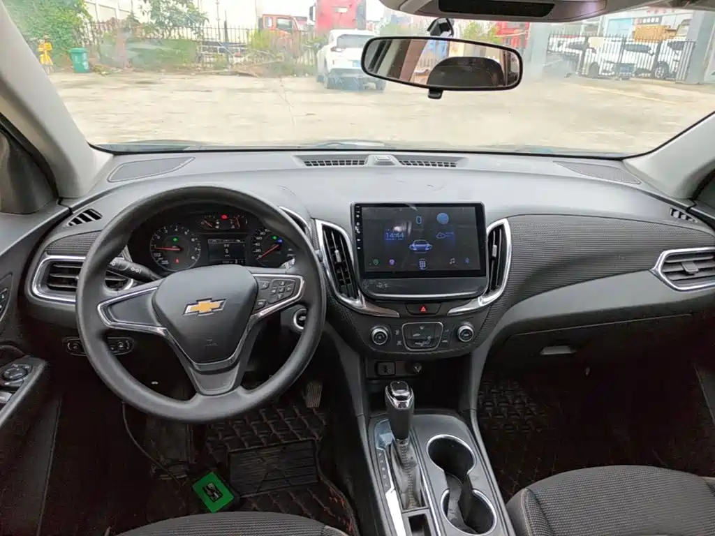 Chevrolet Equinox 2017 — фото 10