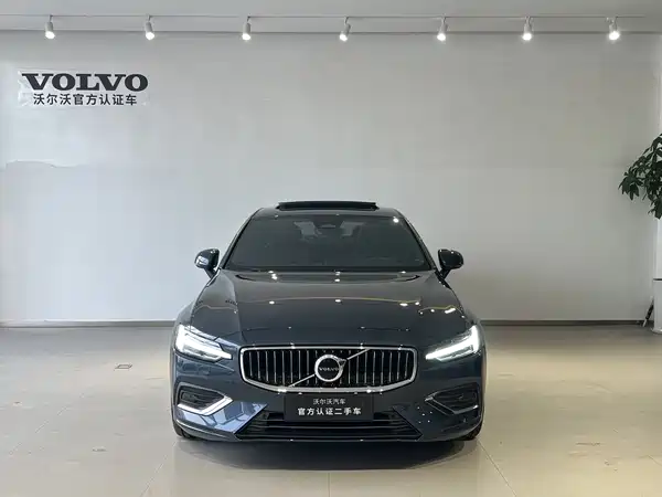 Volvo S60 2024