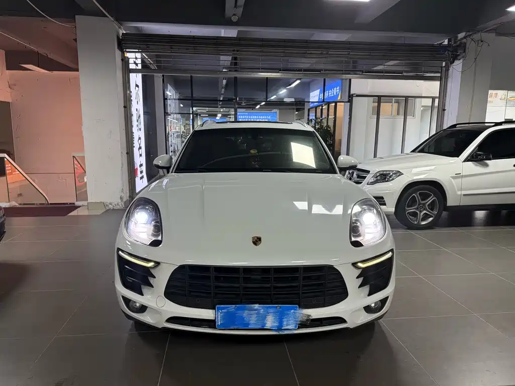 Porsche Macan 2014