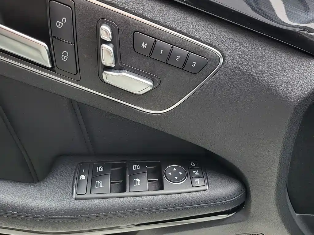 Mercedes-Benz E-Class 2014 — фото 13