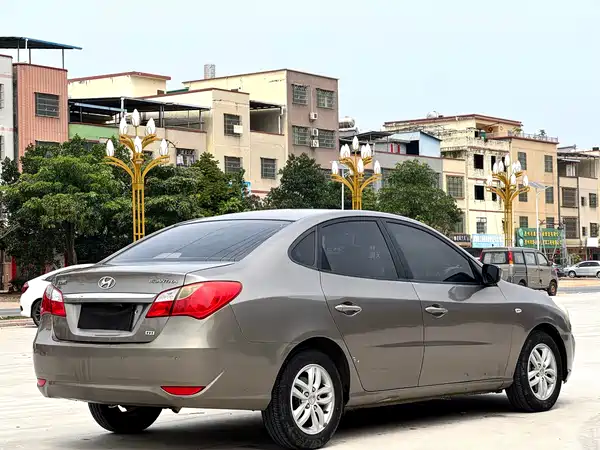 Hyundai Yuedong 2011