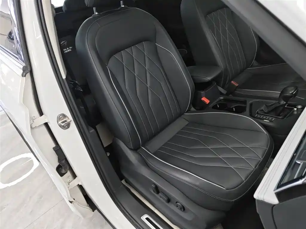 Volkswagen Tiguan L 2021 — фото 25