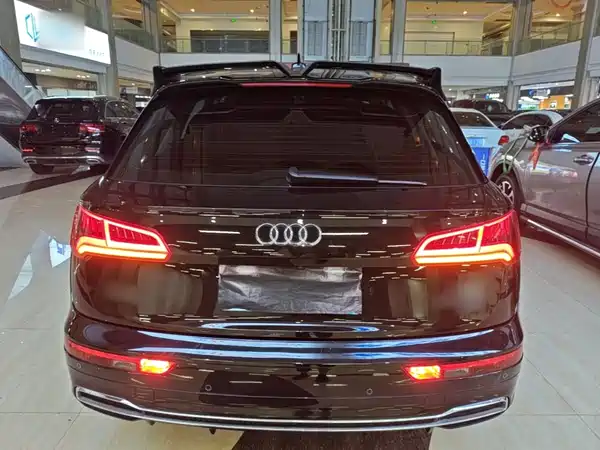 Audi Q5L 2021