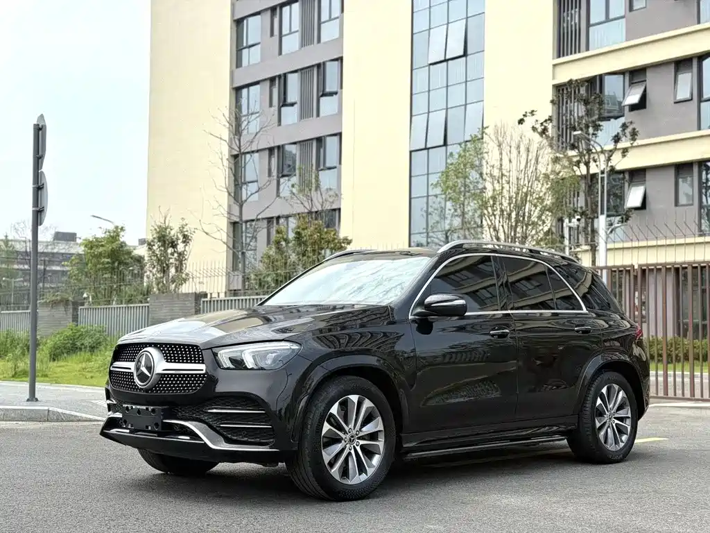 Mercedes-Benz GLE 2023 — фото 1