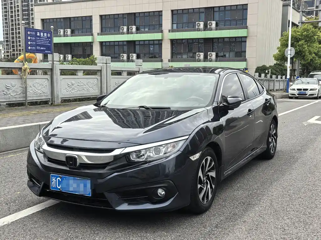 Honda Civic 2017 — фото 1