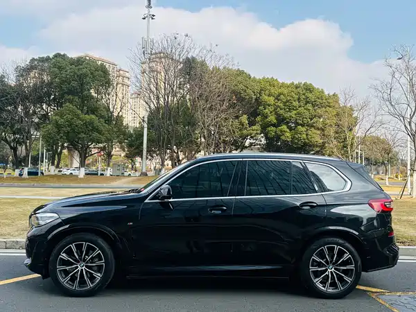 BMW X5 2021