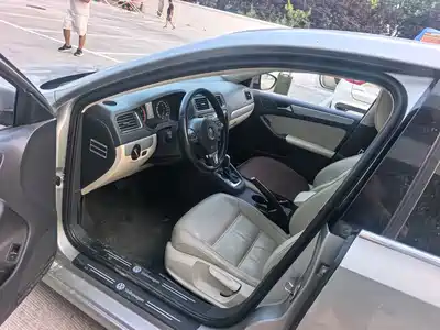 Volkswagen Sagitar 2012