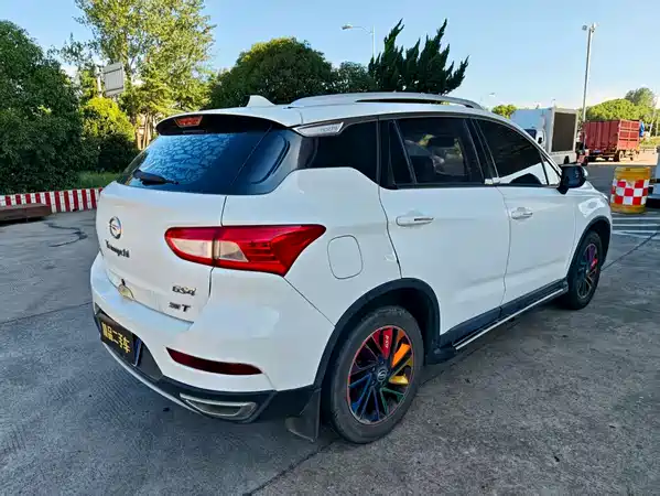 GAC Trumpchi GS4 2015