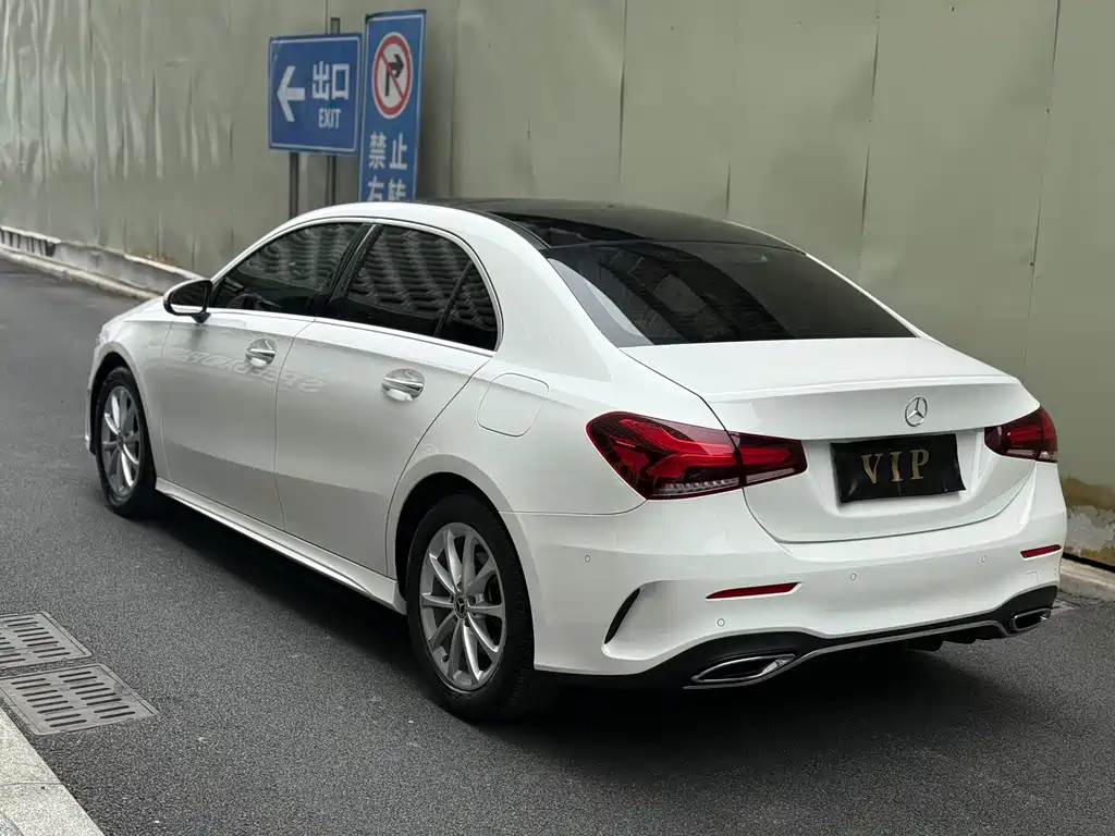 Mercedes-Benz A-Class 2019 — фото 9