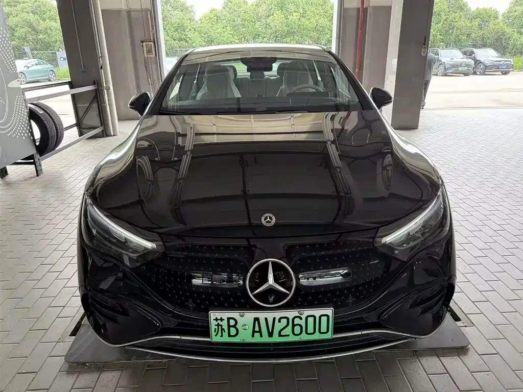Mercedes-Benz EQE 2025