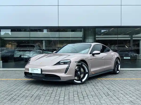 Porsche Taycan 2021