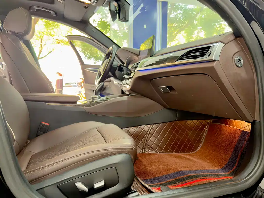 BMW 5 Series 2022 — фото 13
