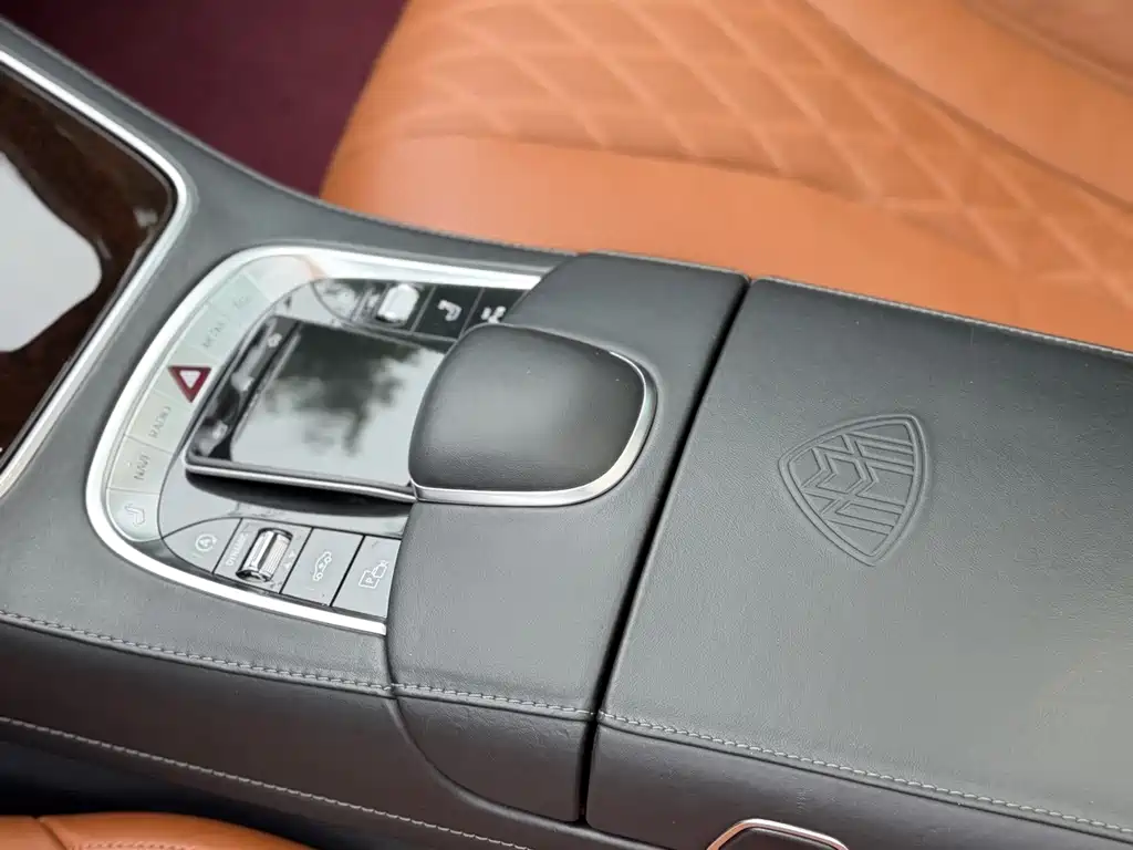 Mercedes-Benz Maybach S-Class 2020 — фото 10