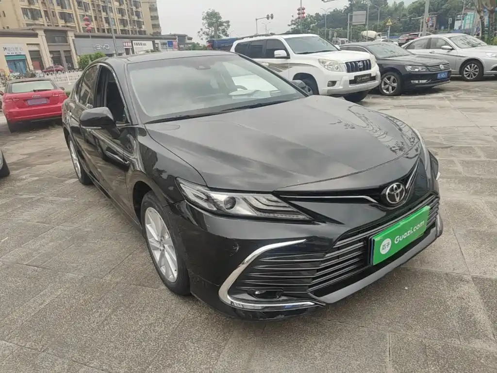Toyota Camry 2022 — фото 4
