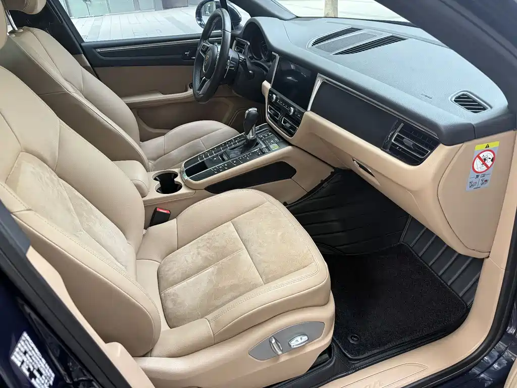 Porsche Macan 2019 — фото 23