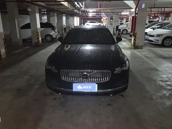 Volvo S90 2025