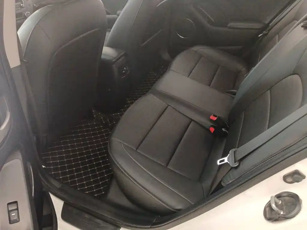 Kia K3 2019 — фото 13