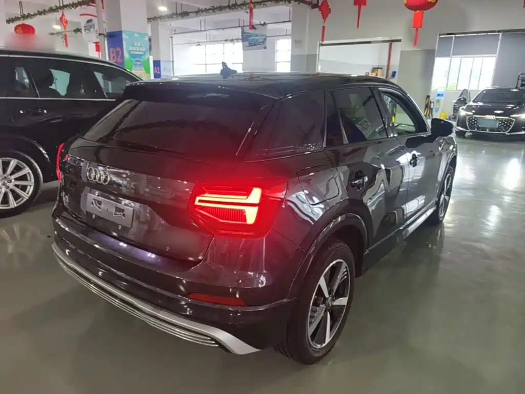 Audi Q2L E-Tron 2021