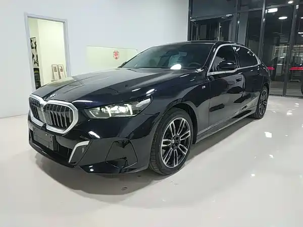 BMW 5 Series 2025