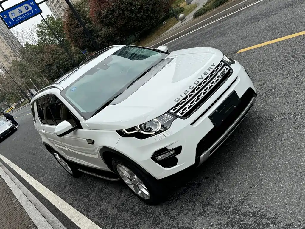 Land Rover Discovery Sport 2017 — фото 11