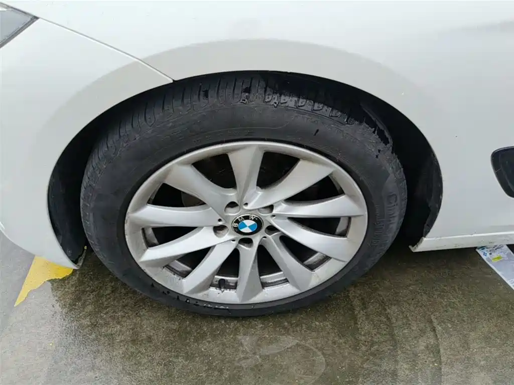 BMW 3 Series GT 2018 — фото 23