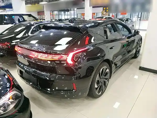 Zeekr 001 2022
