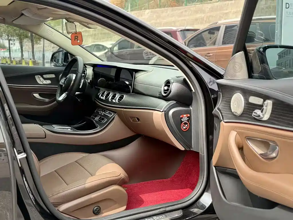 Mercedes-Benz E-Class 2020 — фото 12