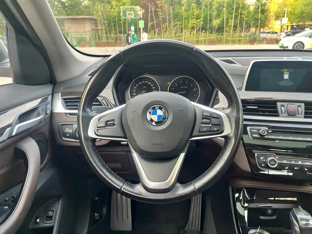 BMW X1 New Energy 2018 — фото 14