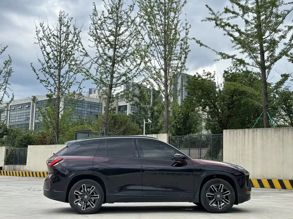 NIO ES6 2021