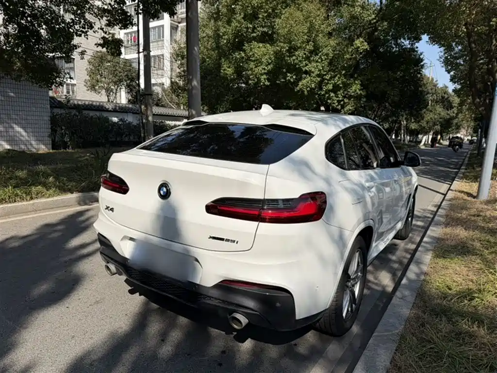 BMW X4 2021 — фото 25