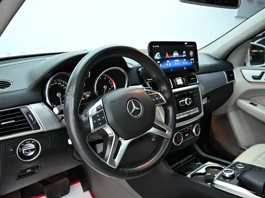 Mercedes-Benz GL-Class 2014 — фото 14