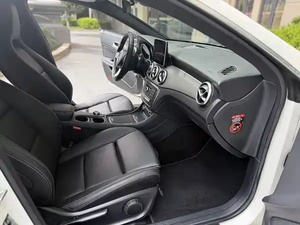 Mercedes-Benz CLA 2016