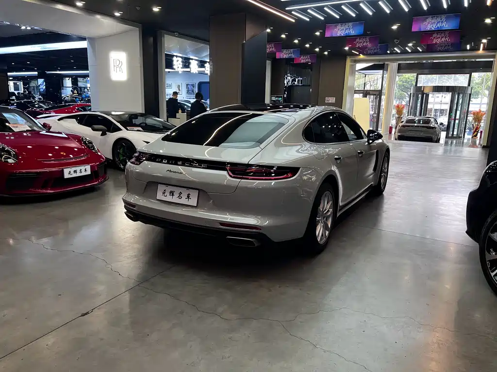 Porsche Panamera 2019 — фото 17