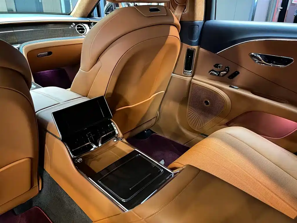 Bentley Flying Spur 2022 — фото 13
