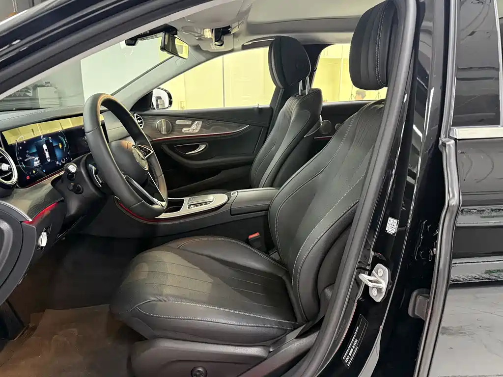 Mercedes-Benz E-Class 2023 — фото 11