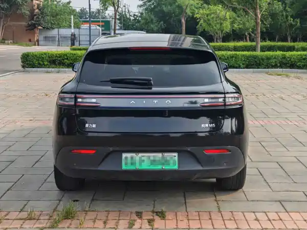 AITO M5 2022