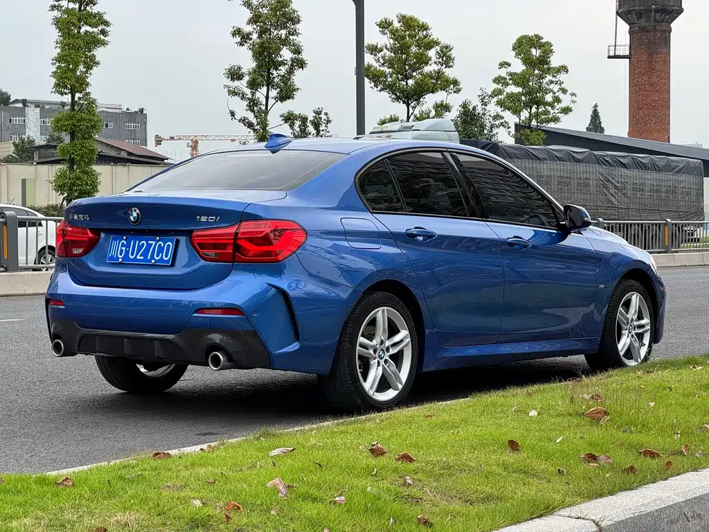BMW 1 Series 2020 — фото 17