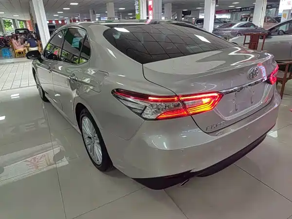 Toyota Camry 2019