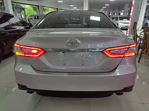 Toyota Camry 2019