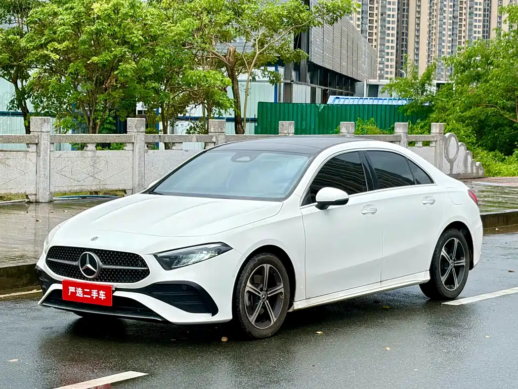 Mercedes-Benz A-Class 2024 — фото 1