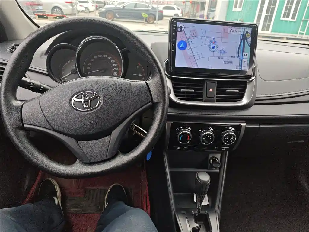 Toyota Yaris L 2021 — фото 10