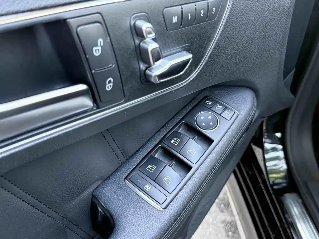 Mercedes-Benz E-Class 2015 — фото 8