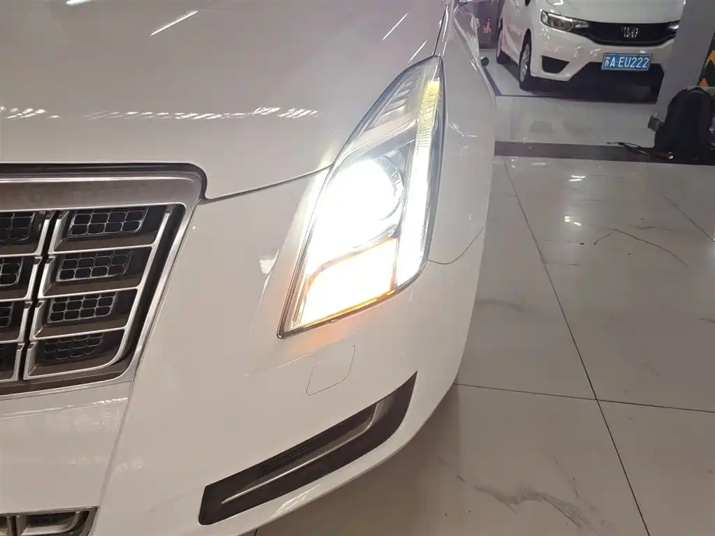 Cadillac XTS 2014 — фото 18