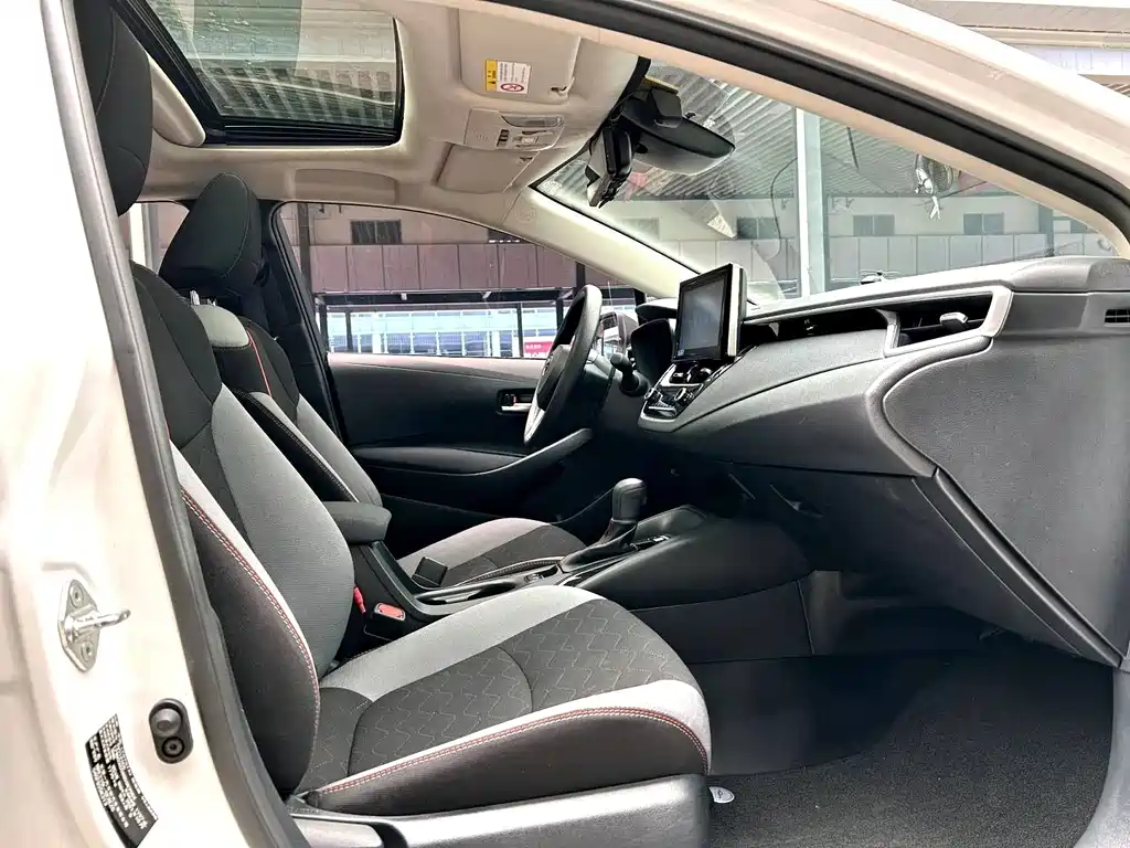 Toyota Corolla 2021 — фото 13