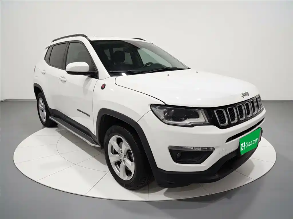 Jeep Compass 2018 — фото 22
