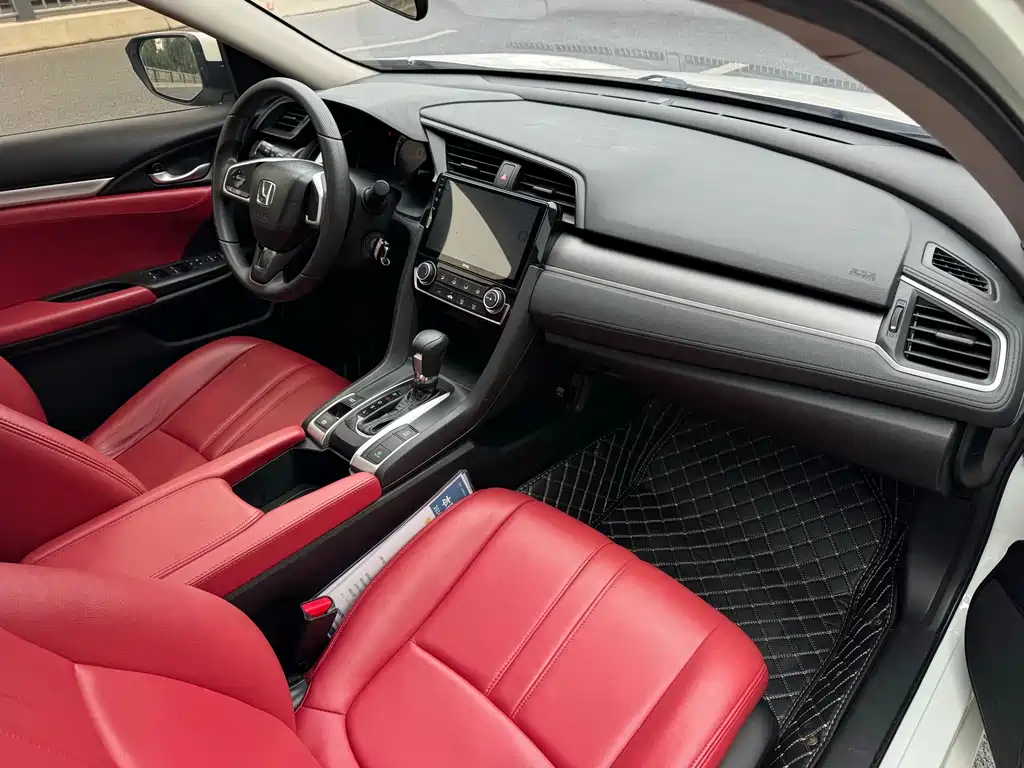 Honda Civic 2019 — фото 10