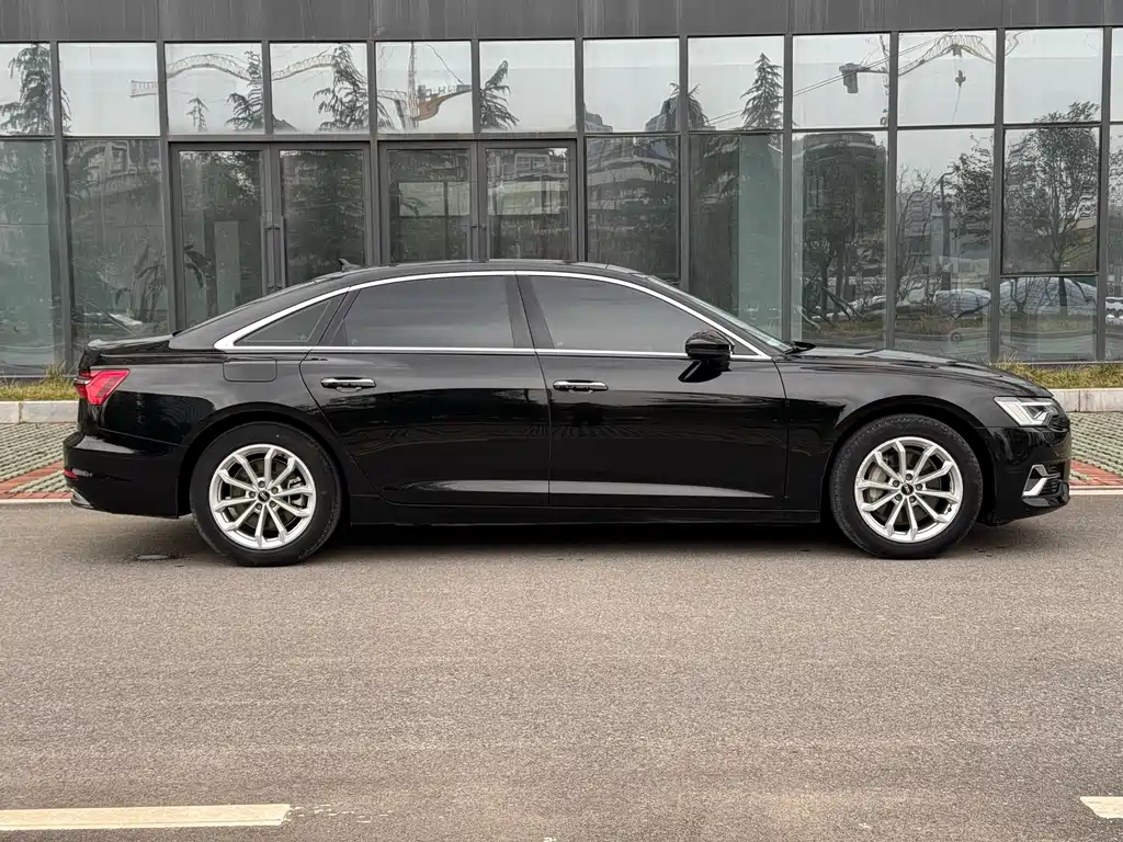 Audi A6L 2023 — фото 22