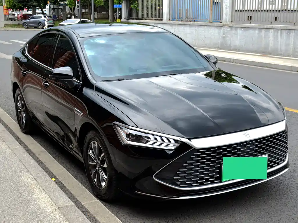 BYD Qin PLUS 2023 — фото 7